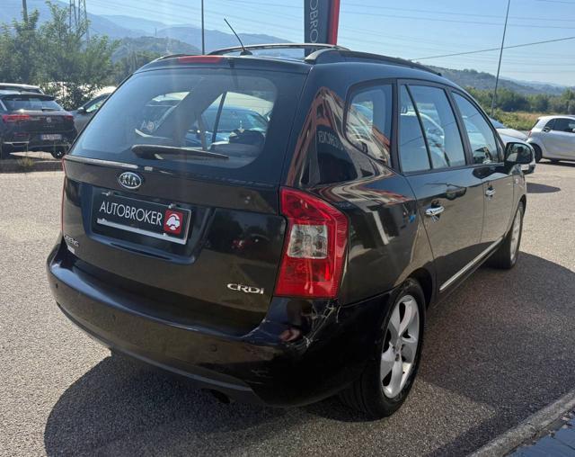 KIA Carens 2.0 CVVT EX Class