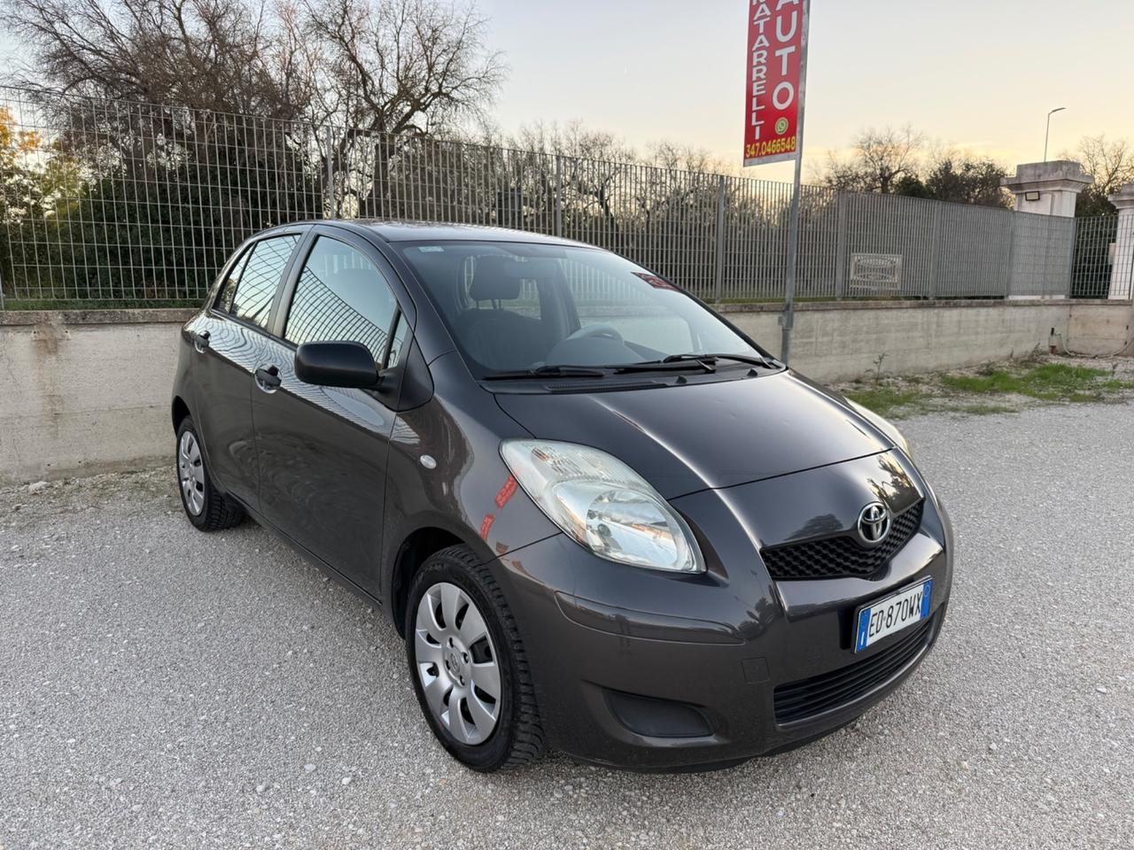 Toyota Yaris 1.0 5 porte Sol