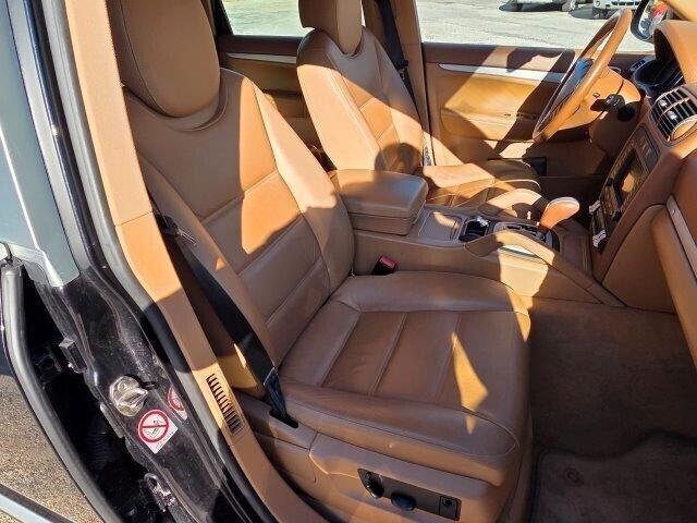 Porsche CAYENNE 3.2 V6 -UNI PRO -