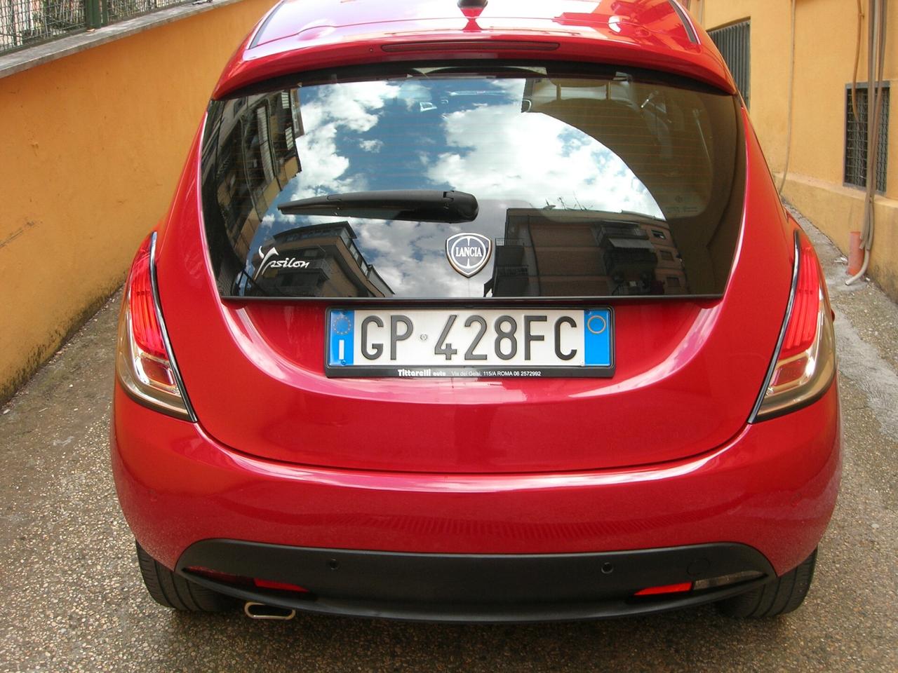 Lancia Ypsilon 1.0 FireFly 5 porte S&S Hybrid Gold