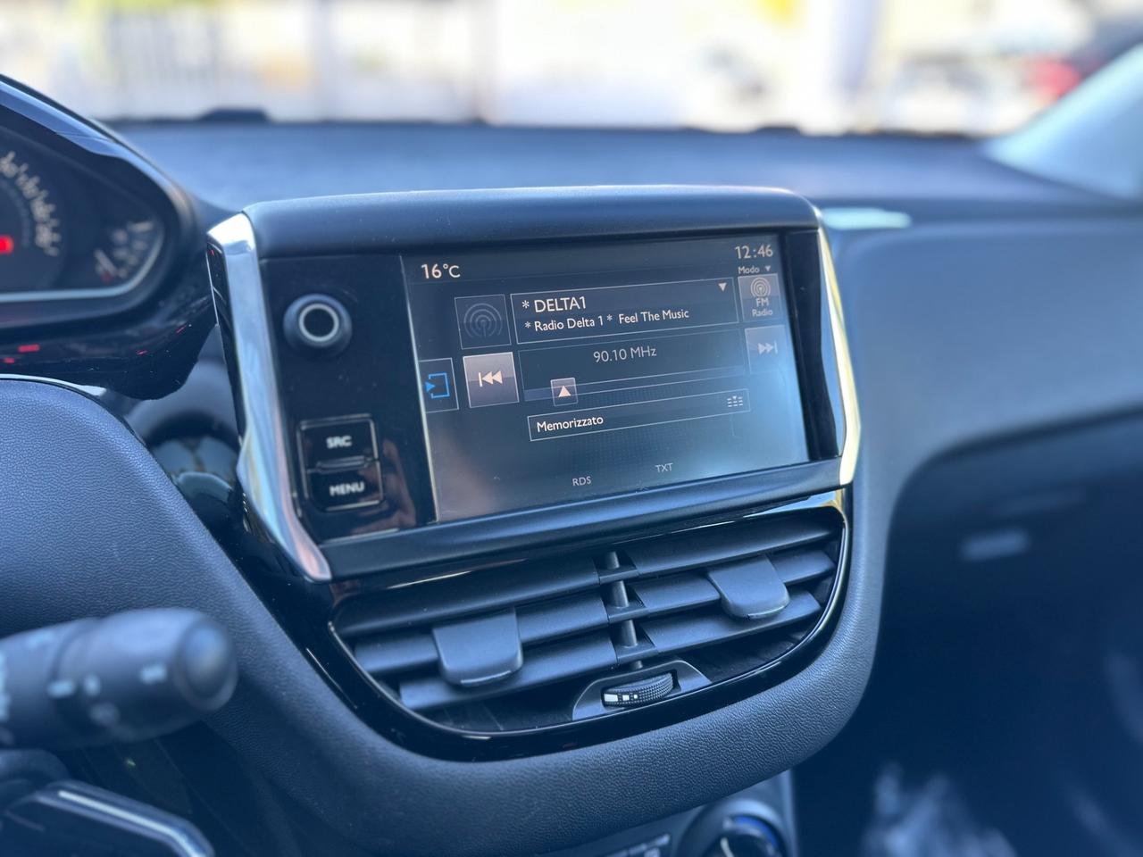 Peugeot 208 PureTech 82 5 porte Allure