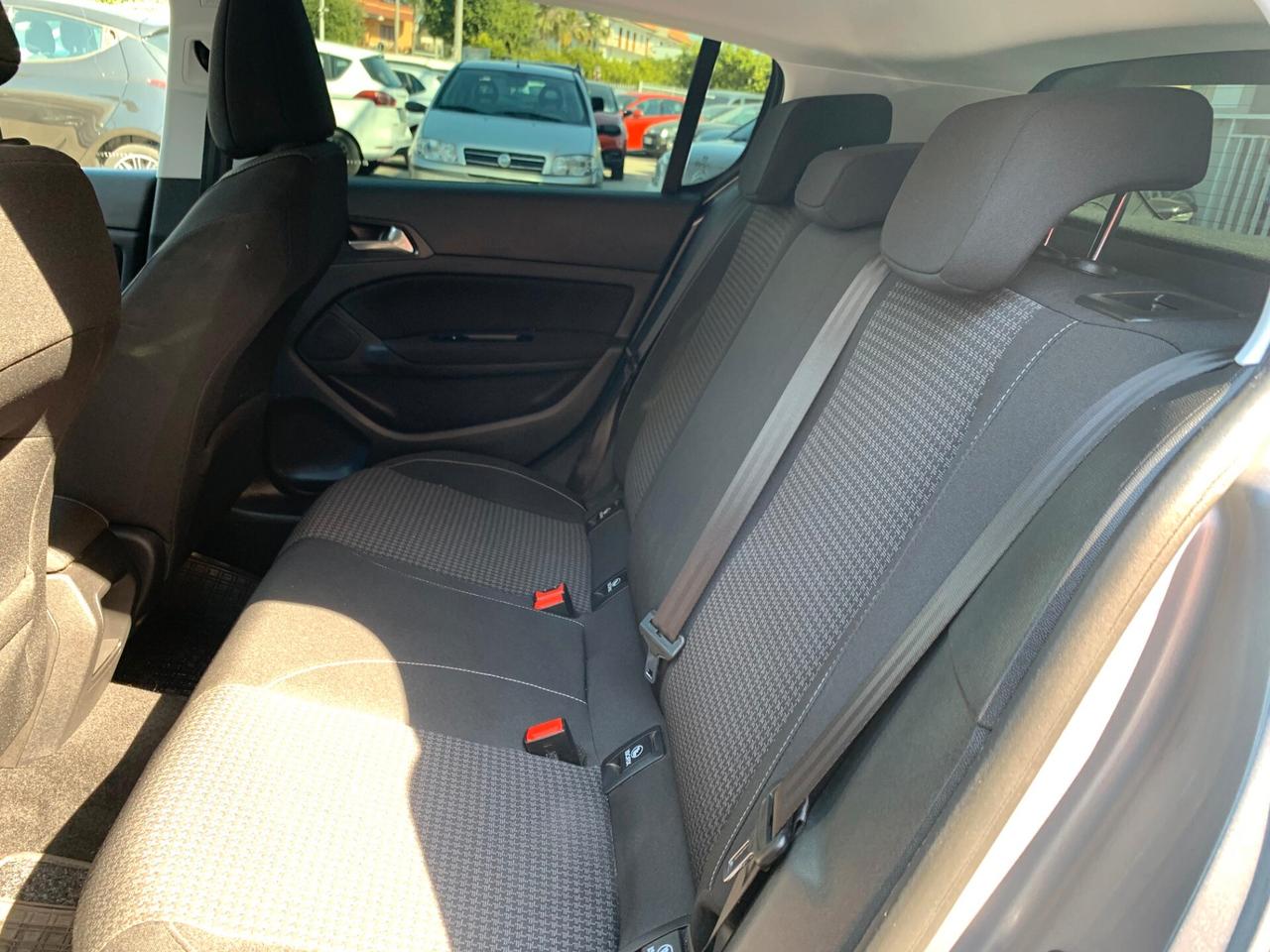 Peugeot 308 BlueHDi 120 S&S EAT6 Allure
