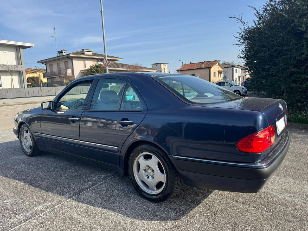 Mercedes Classe E 200 Elegance W210 Benzina – Ottime Condizioni