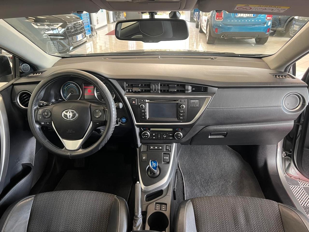 Toyota Auris Touring Sports 1.8 Hybrid Lounge