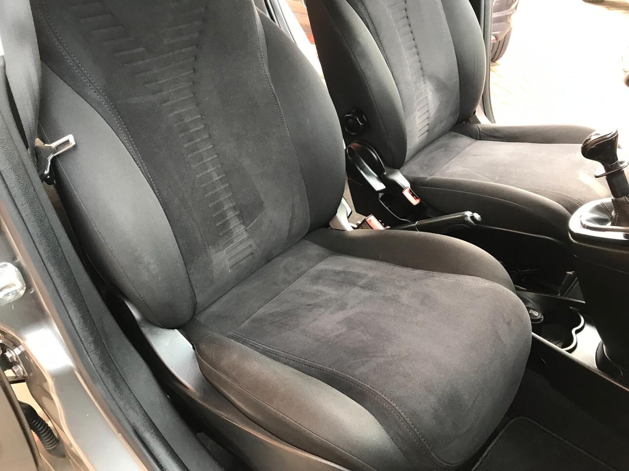 Lancia Ypsilon 0.9 TwinAir 85 CV 5 porte Metano Ecochic Silver