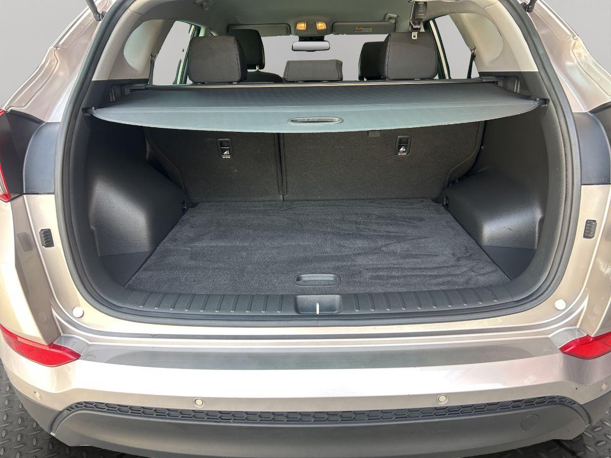 HYUNDAI - Tucson - 1.7 CRDi 116CV XPossible NAVI TELECAMERA