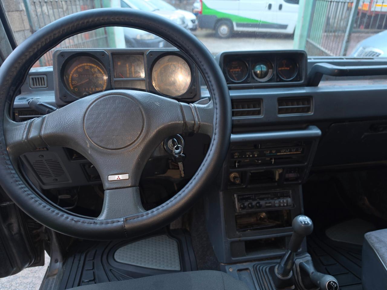 Mitsubishi Pajero 2.5 TDI Metal-top