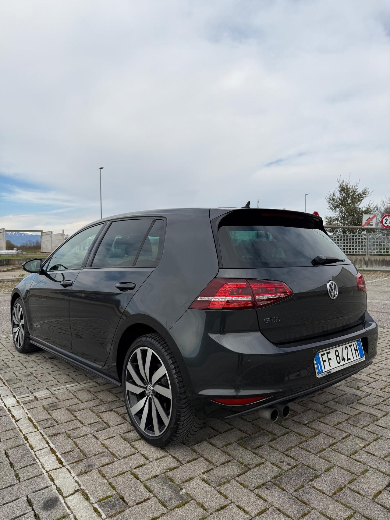 Volkswagen Golf GTE 1.4 TSI DSG 5p. Plug-In-Hybrid