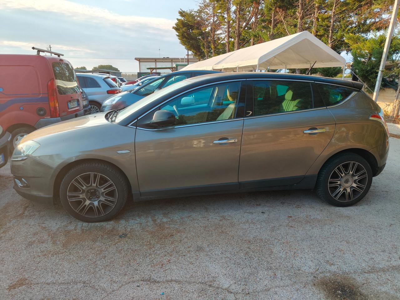 Lancia Delta 1.6 MJT Selectronic Platinum
