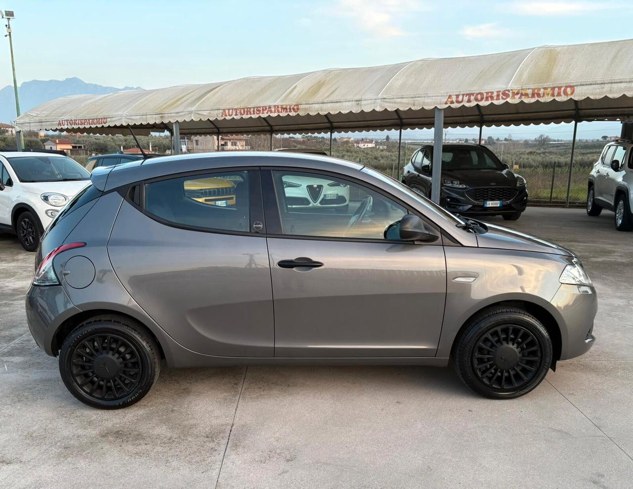 Lancia Ypsilon 1.0 FireFly 5P Hybrid Ecochic Silver