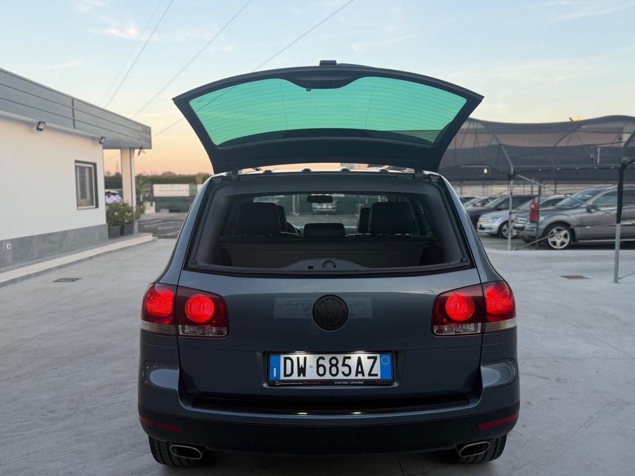 Volkswagen Touareg 3.0/240CV V6 TDI DPF tip. Executive