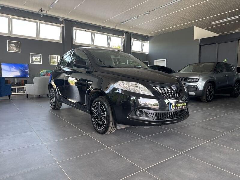 Lancia Ypsilon 1.0 Hybrid 70CV Silver Plus - PROMO