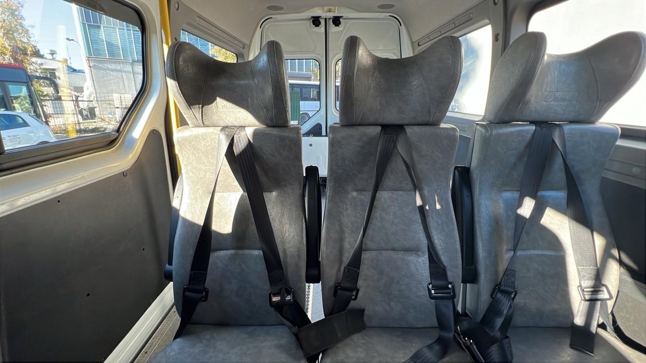 Minibus 9 posti Renault Master Trasporto Disabili