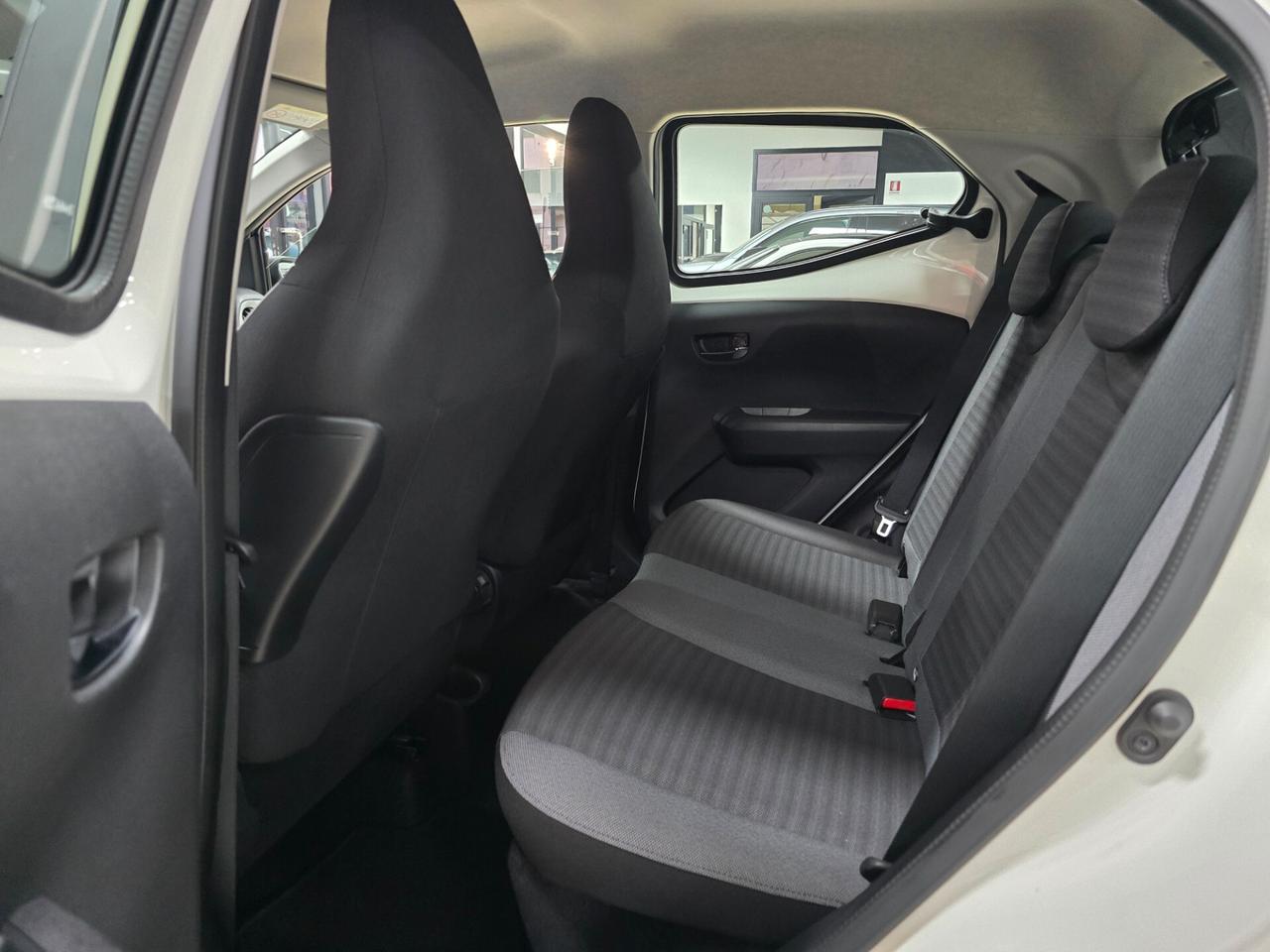 Toyota Aygo 1.0 VVT-i 72 CV 5 porte x-clusiv
