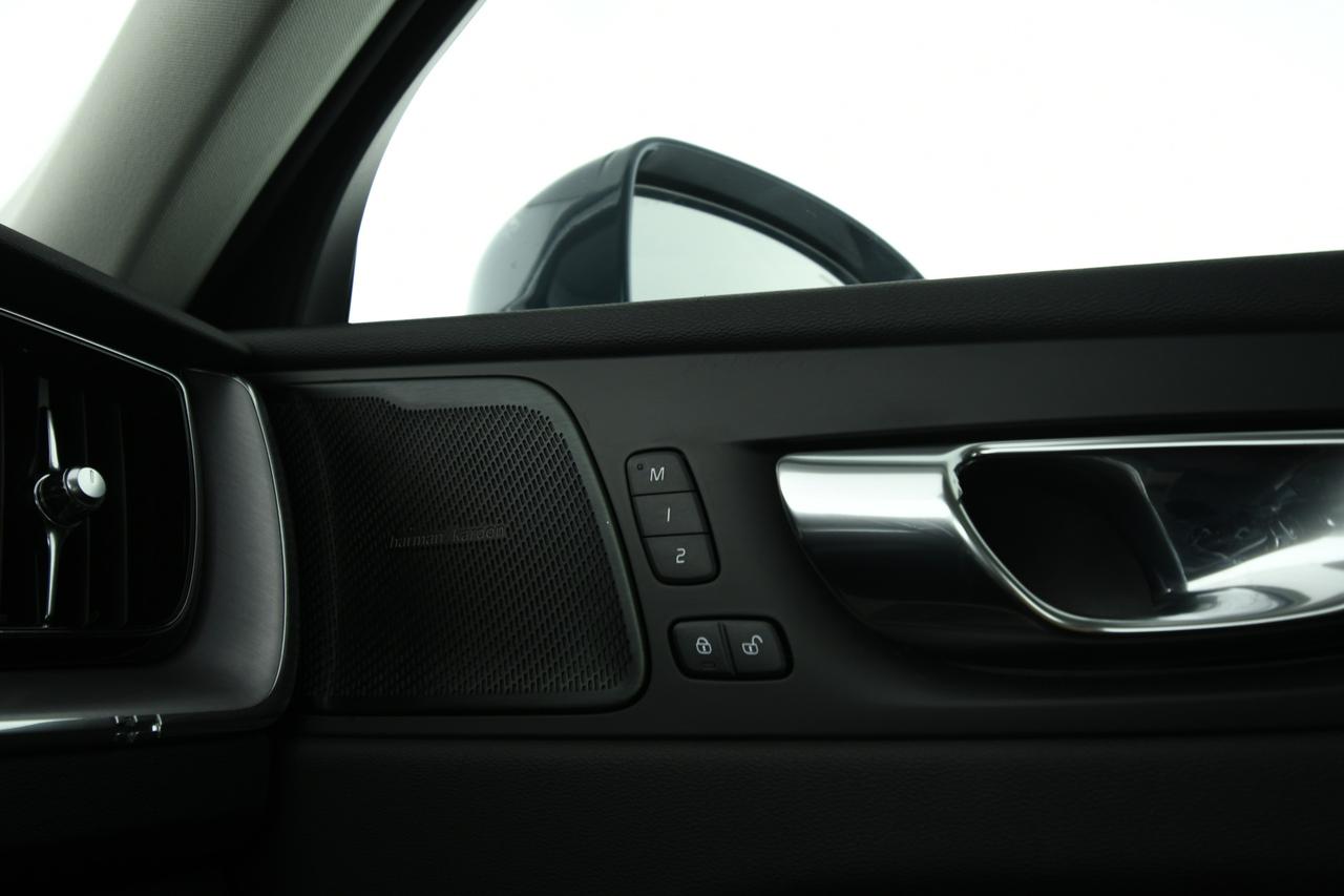 VOLVO XC60 2.0 t6 phev Inscription awd auto SOSPENSIONI+TETTO PANO+PELLE