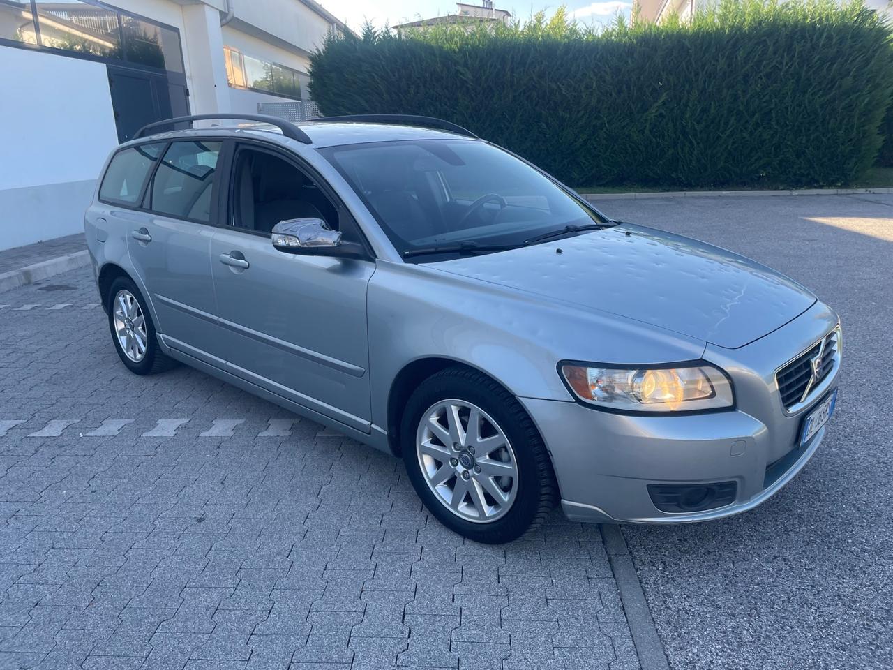 Volvo V50 1.6 D ok neo patentati pronta al uso