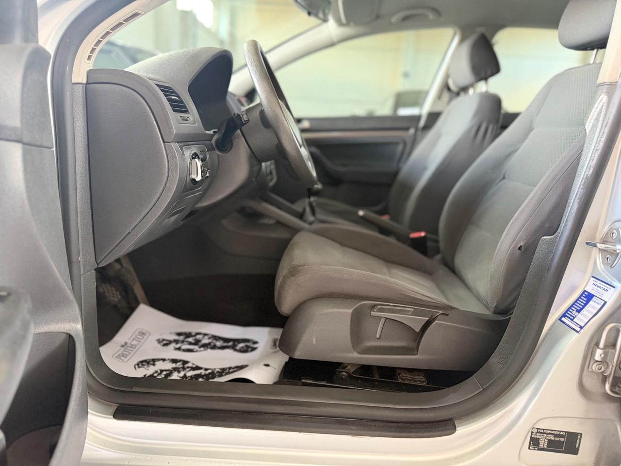 Volkswagen Golf comfortline 1.6 METANO NEOPATENTATI