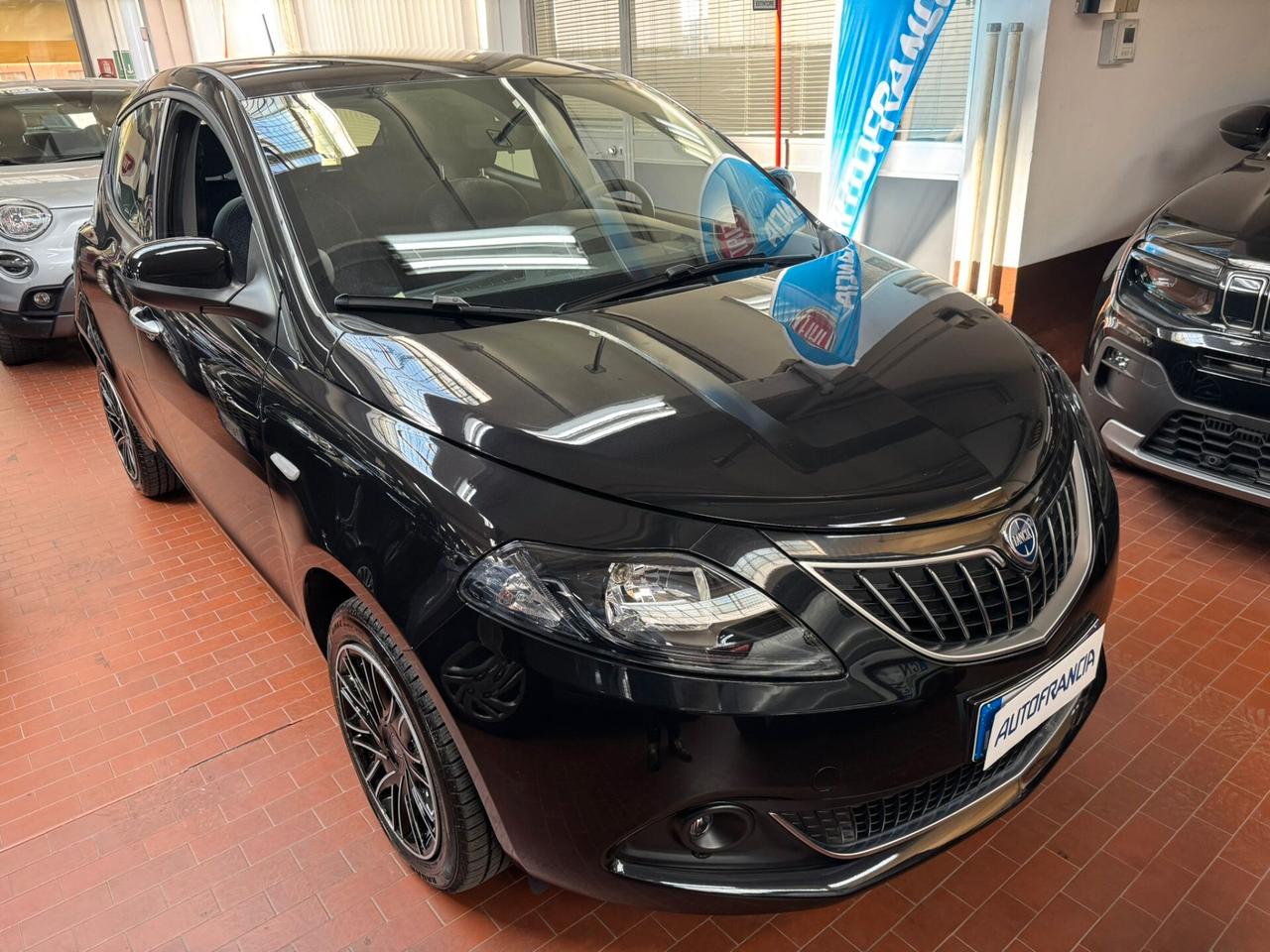 Lancia Ypsilon 1.0 FireFly 5 porte S&S Hybrid Gold