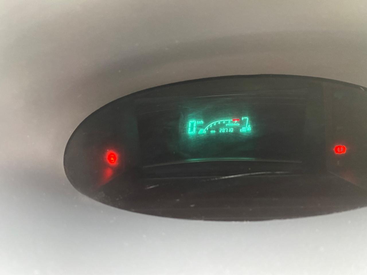 Toyota Yaris Verso 1.3i 16V cat Sol '03 NEOPATENTATI!!!