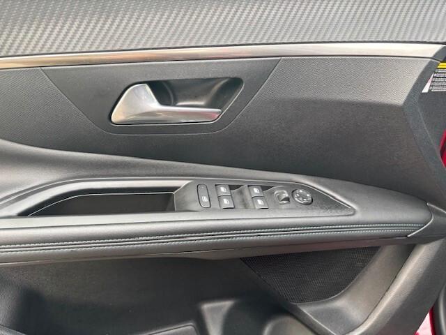 PEUGEOT 3008 BLUEHDI 130cv EAT8 S&S ALLURE