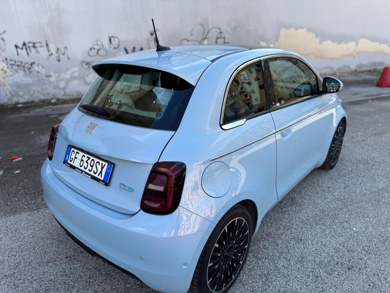 Fiat 500 La Prima Berlina 42 kWh