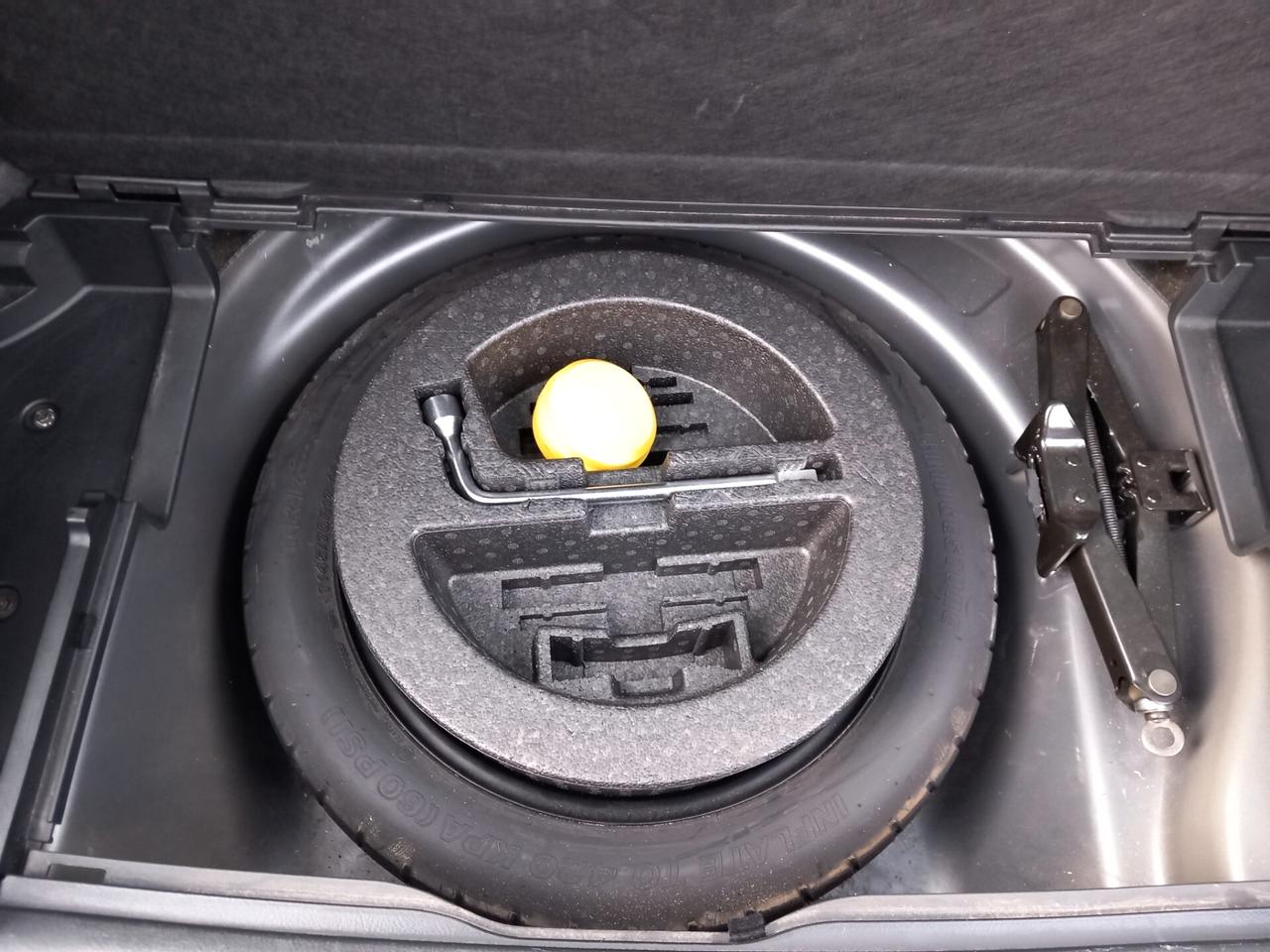 Toyota Avensis SW 2.2 D-4D KM 113000!!!