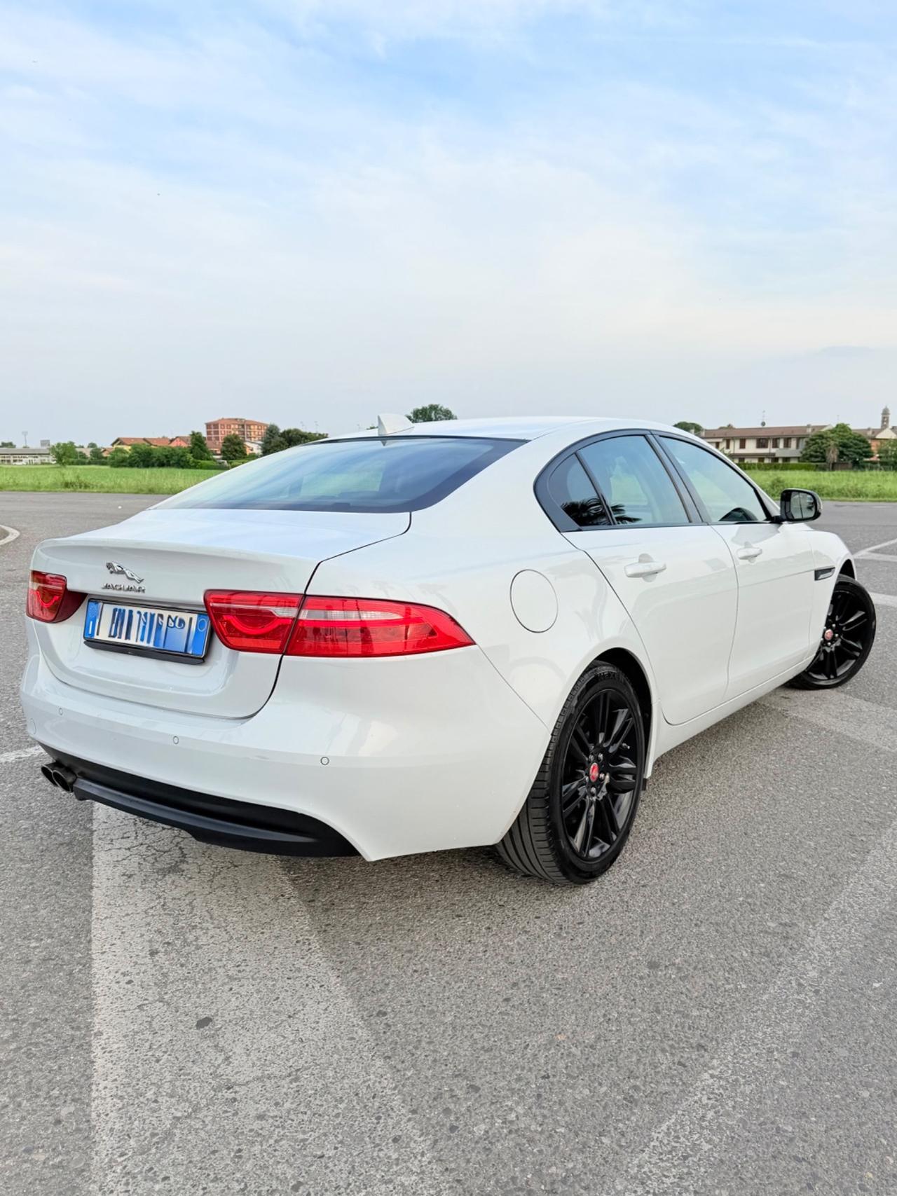 Jaguar XF 2.0 D 180 CV AWD aut. Portfolio
