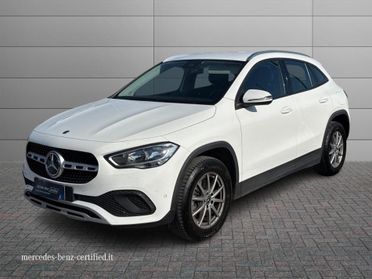 Mercedes GLA 180 180 D Business 8G-DCT