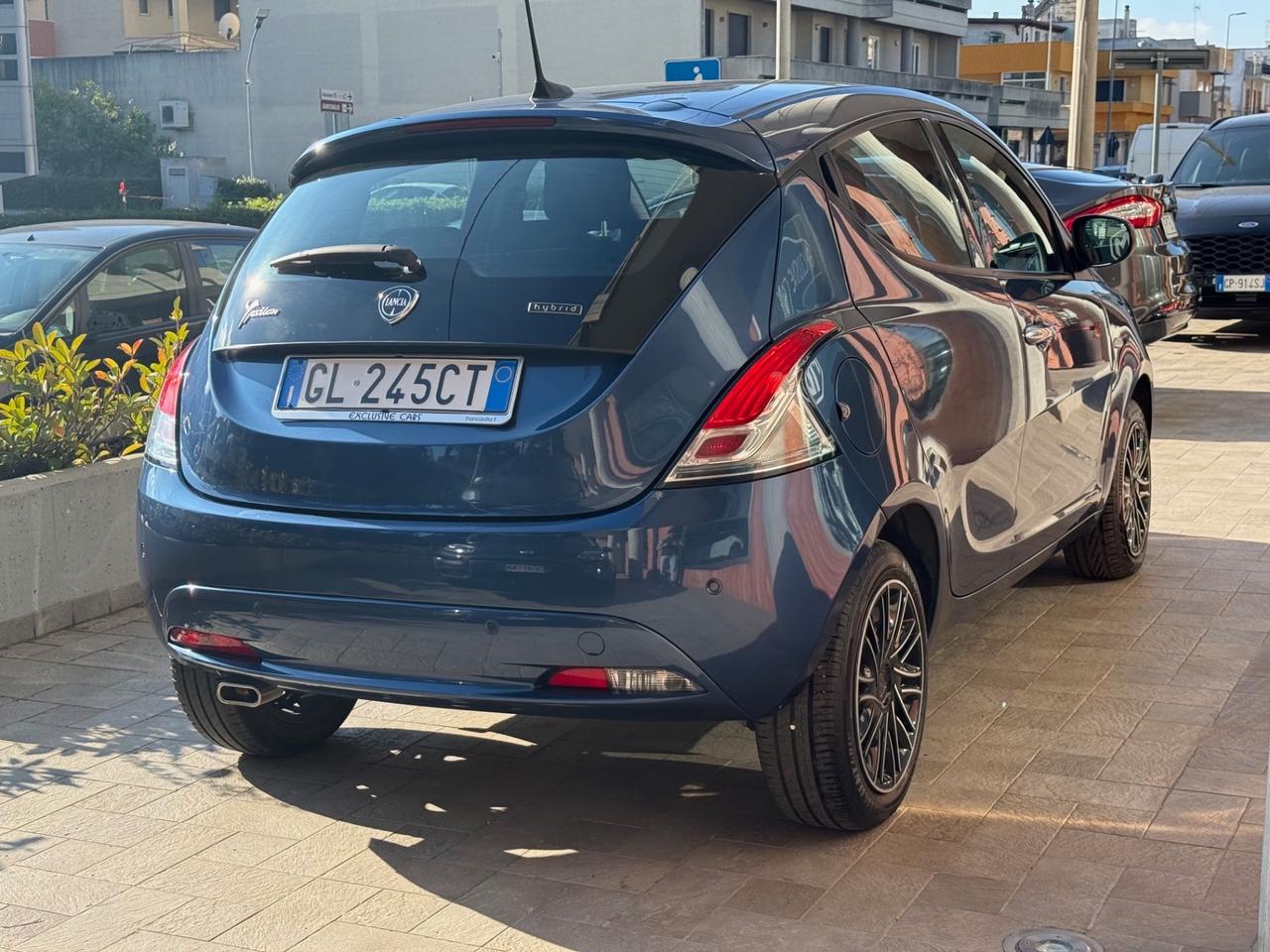 Lancia Ypsilon Hybrid 1.0 cc 70 cv 5 porte Gold