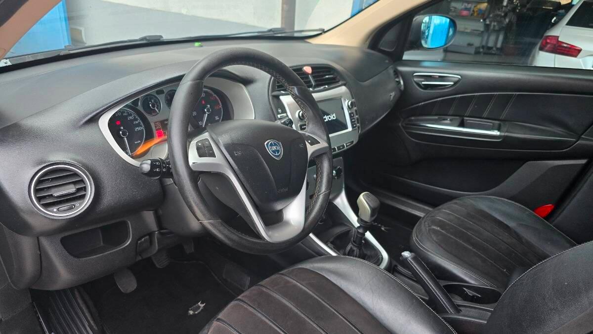 Lancia Delta 1.6 mjt Platino 120cv dpf