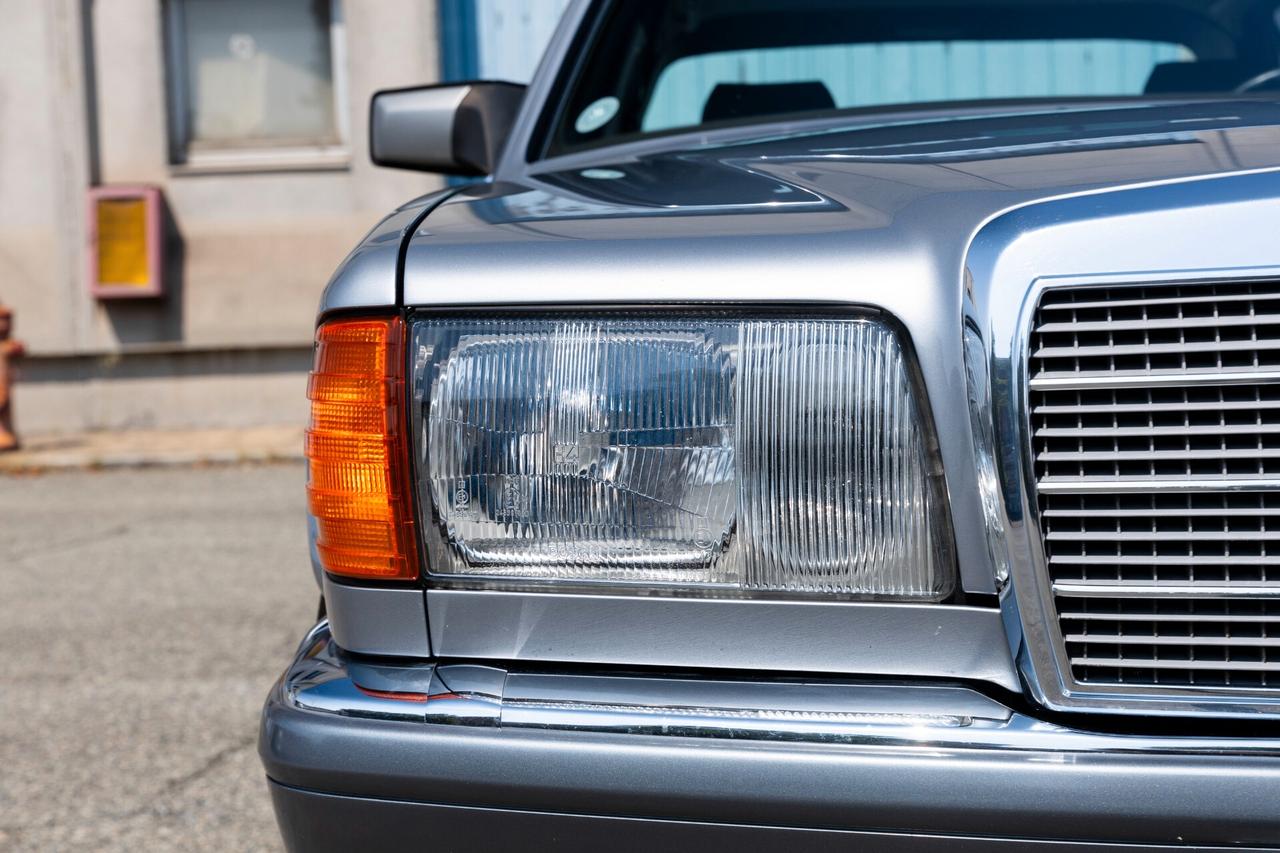 Mercedes-benz S 300 SE W126* Targa MI Originale* KM Certificati* Condizioni da Showroom!