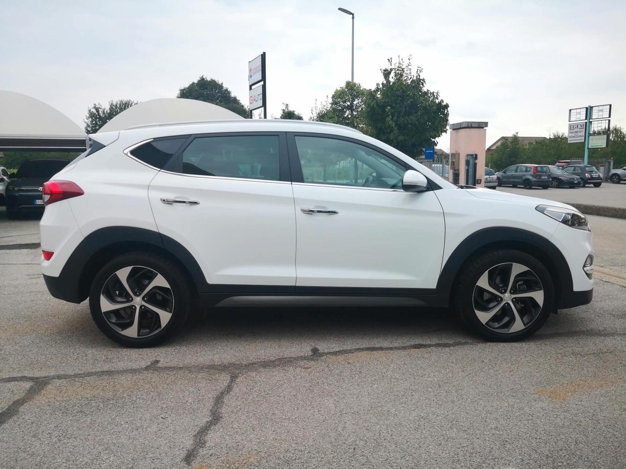 Hyundai Tucson 1.7 CRDi XPossible 2WD