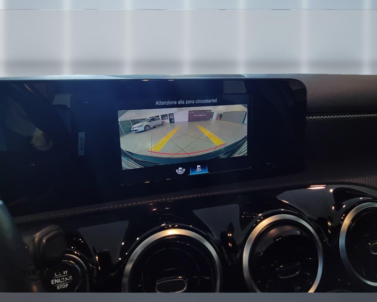 Mercedes-Benz Classe A - W177 2018 - A 180 d Sport auto