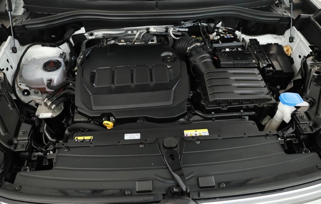 Volkswagen Tiguan 2.0TDi DSG R Line Navi Tetto Cerchi neri