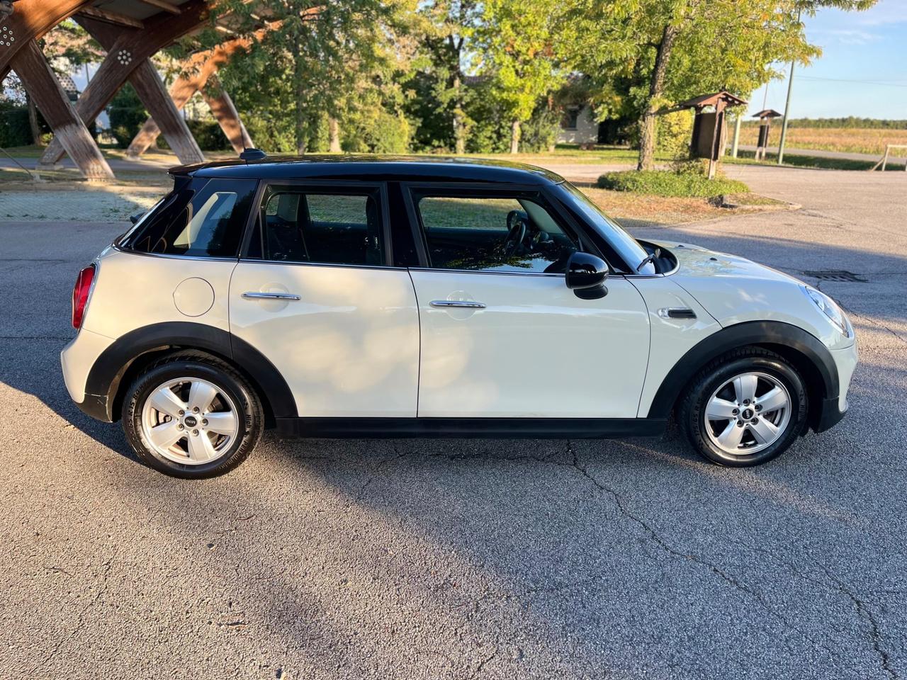 Mini 1.5 Cooper D 5 porte