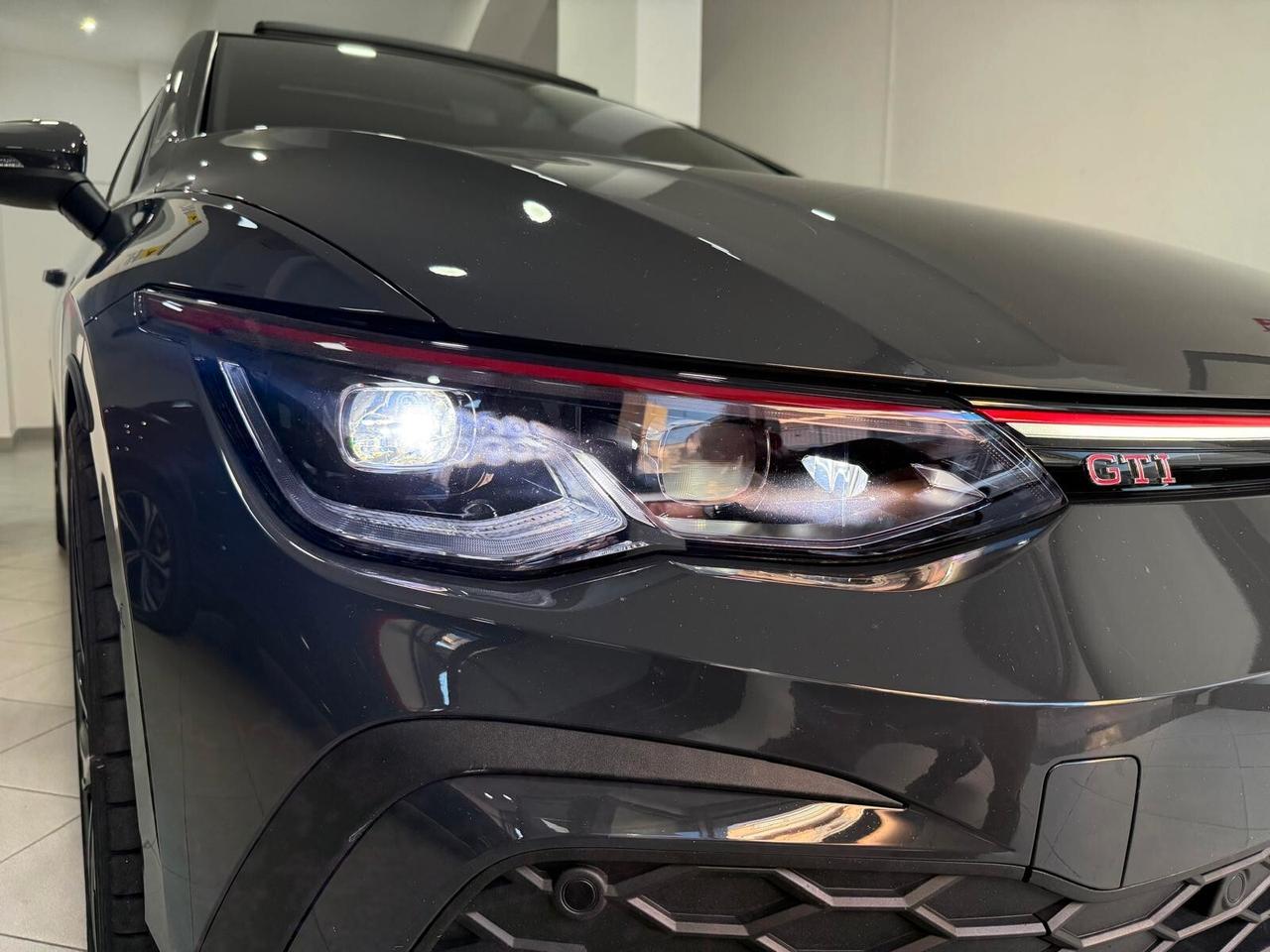Volkswagen Golf GTI 2.0 TSI DSG