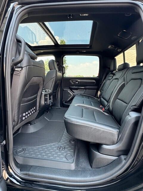 DODGE RAM 1500 RHO 3.0L CREW CAB 4x4