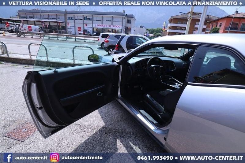 Dodge Challenger 3.6 V6 AT8 SXT *EUROPEA