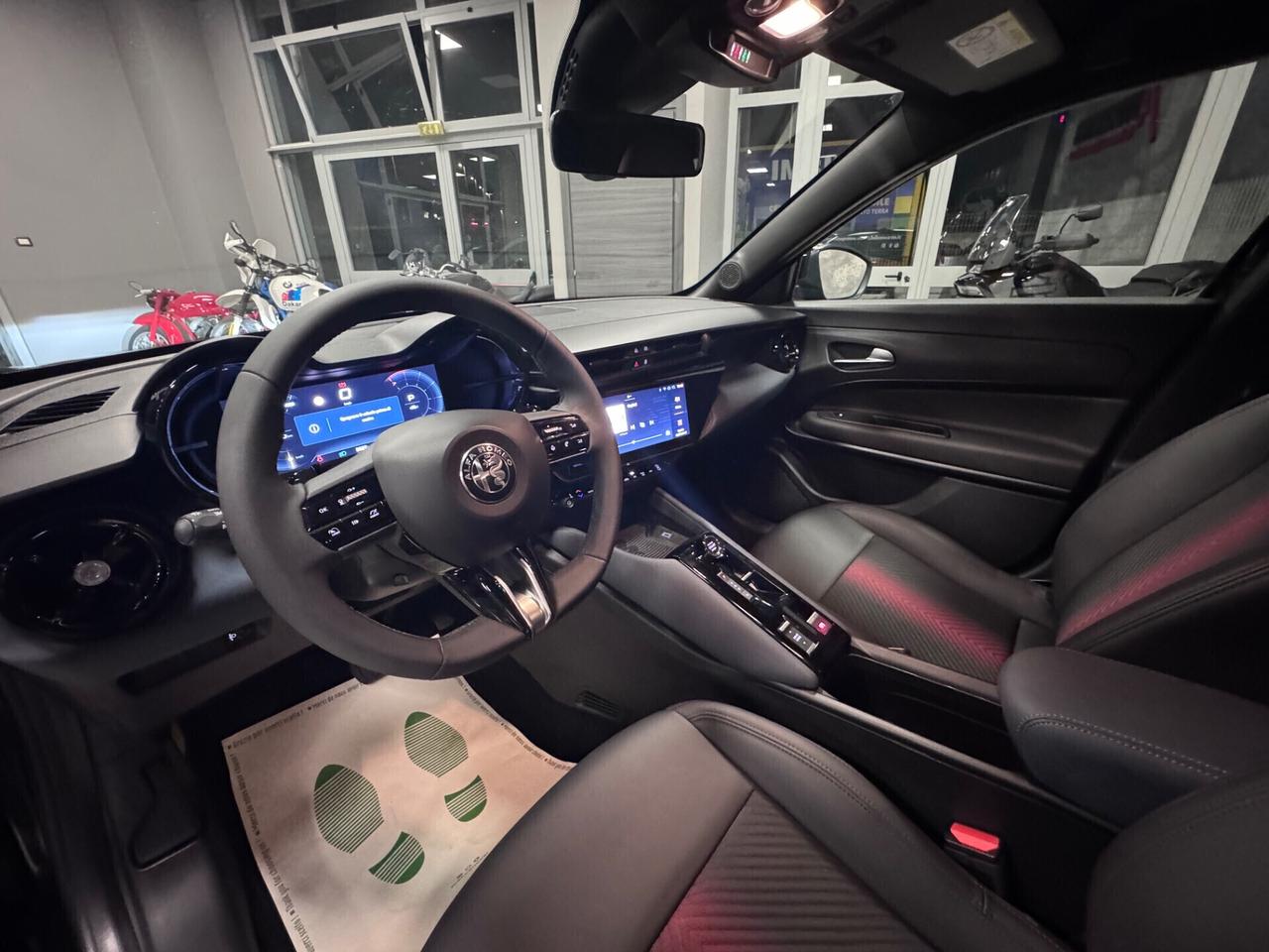 ALFA ROMEO JUNIOR HYBRID DCT SPECIALE