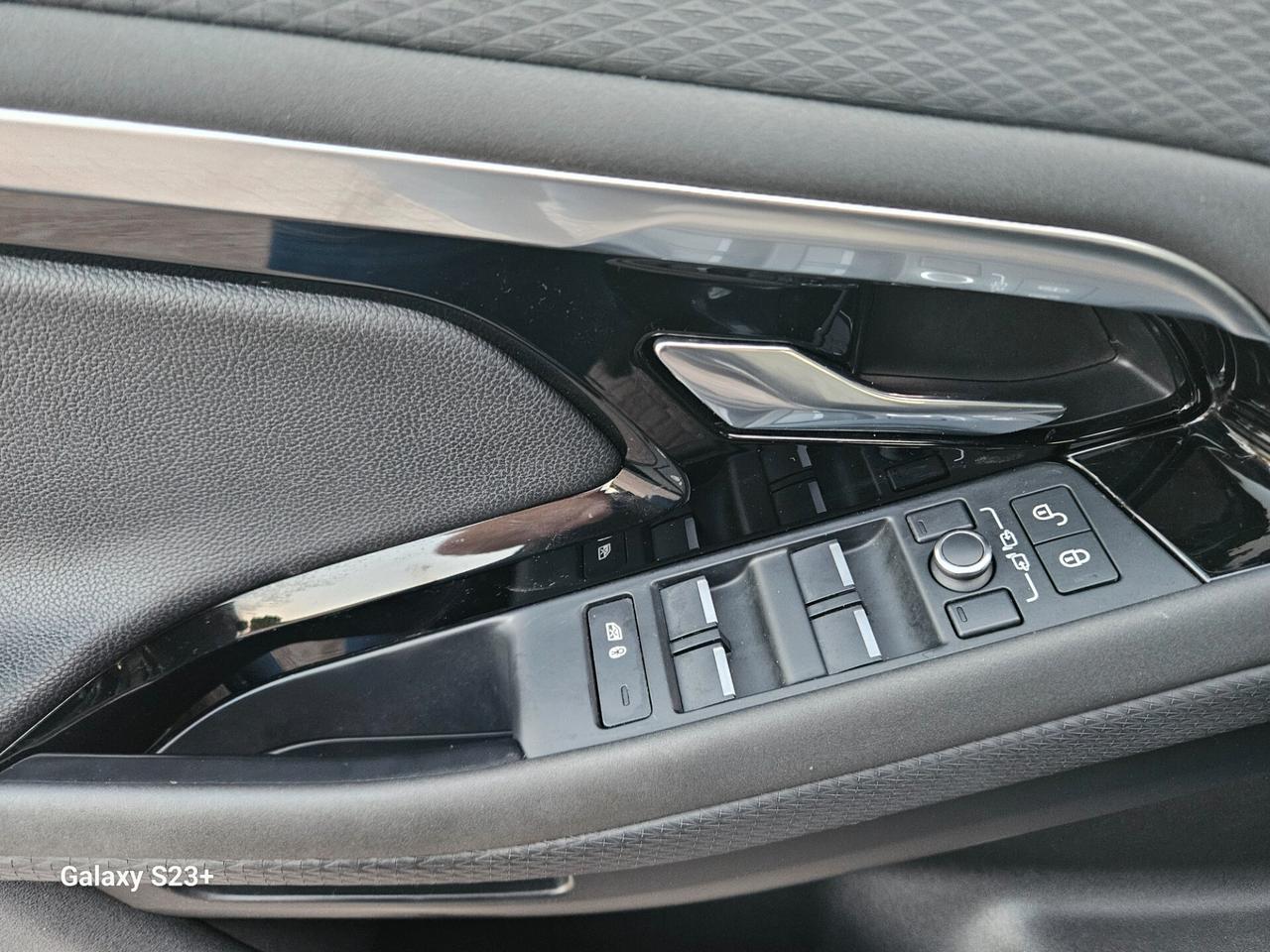 Range Rover Evoque HYBRID R-dynamic