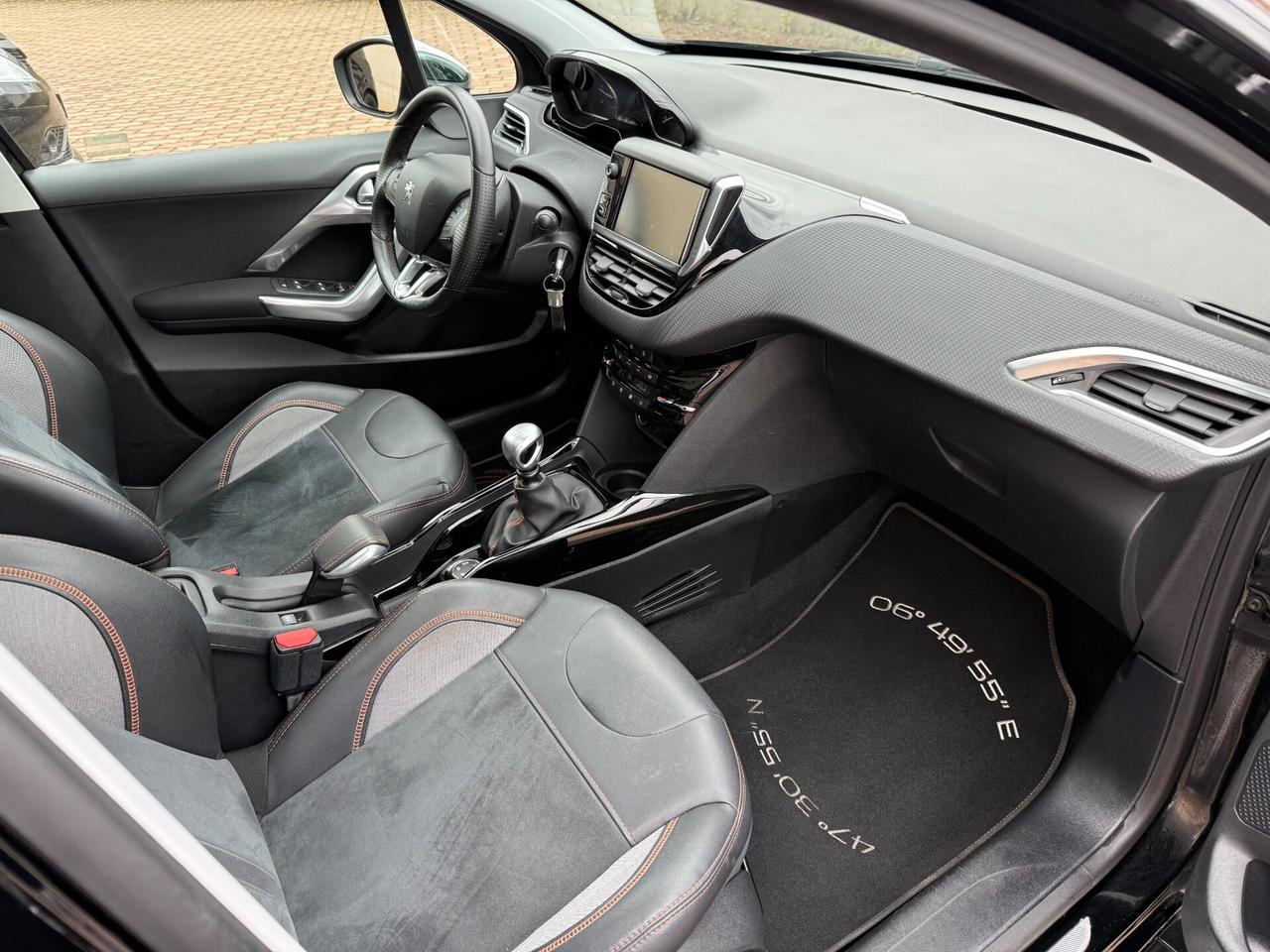 Peugeot 2008 BlueHDi 120 S&S Tetto Pelle JBL Luci Ambiente