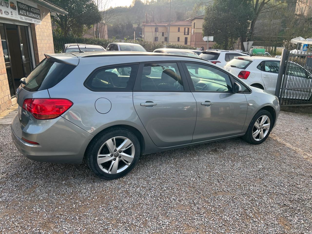 Opel Astra 1.7 CDTI 110CV Sports Tourer Cosmo
