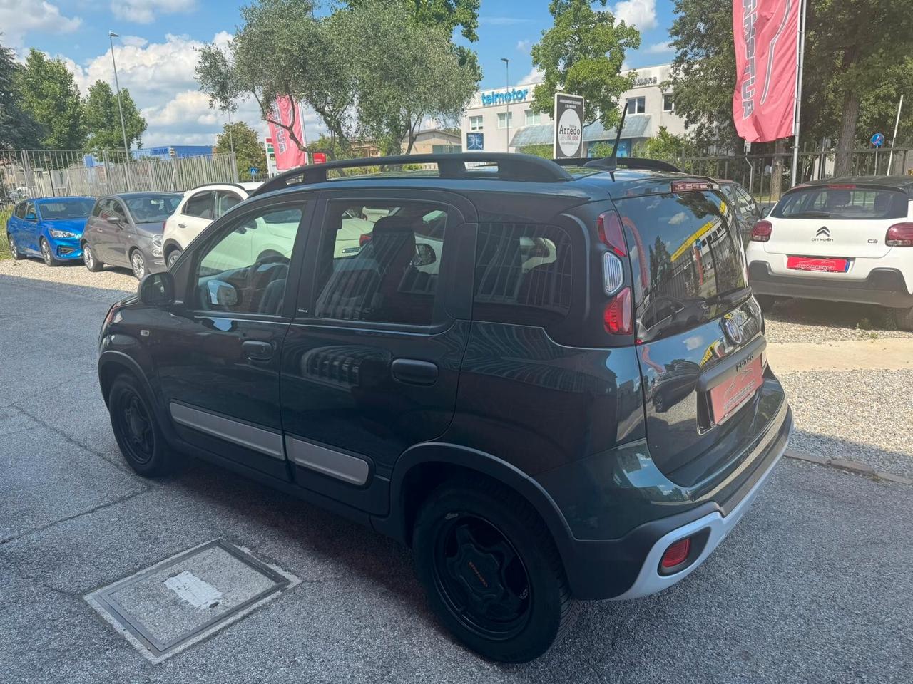 Fiat Panda 1.0 FireFly Cross Hybrid Garmin