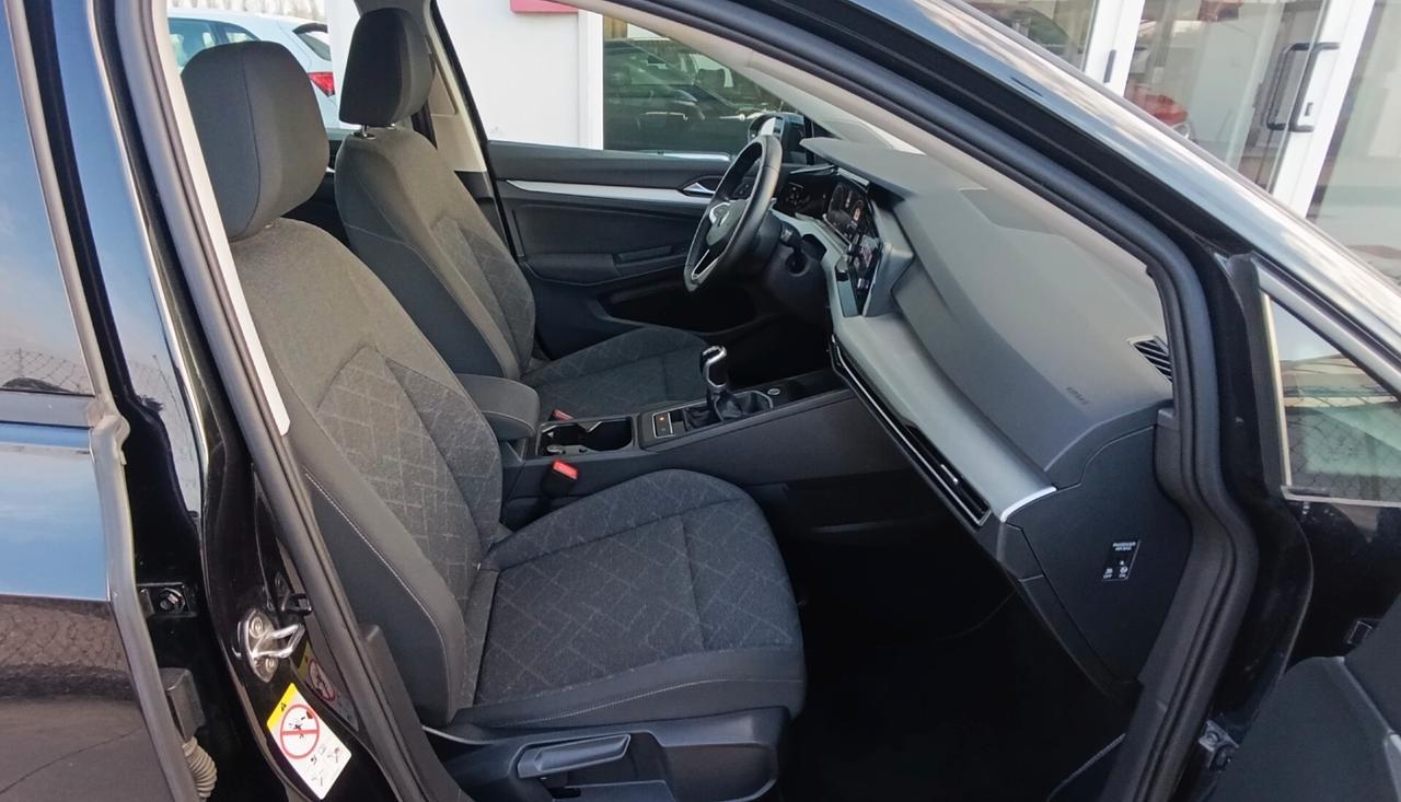 Volkswagen Golf 8 2.0 TDI 115 CV SCR Life - Service Volkswagen - Euro 6d