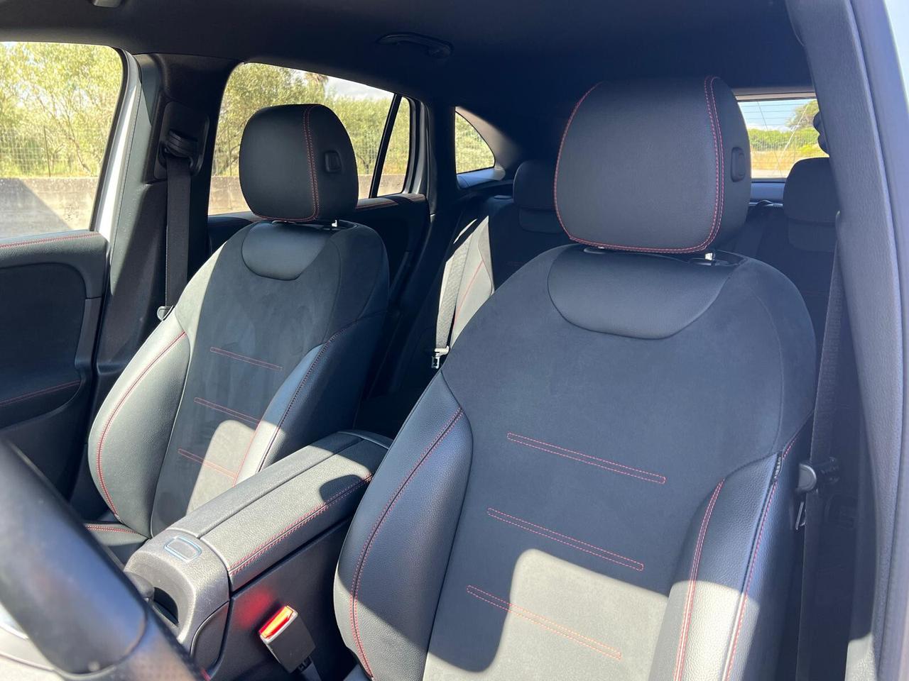 Mercedes GLA 200d Premium AMG Night Edition