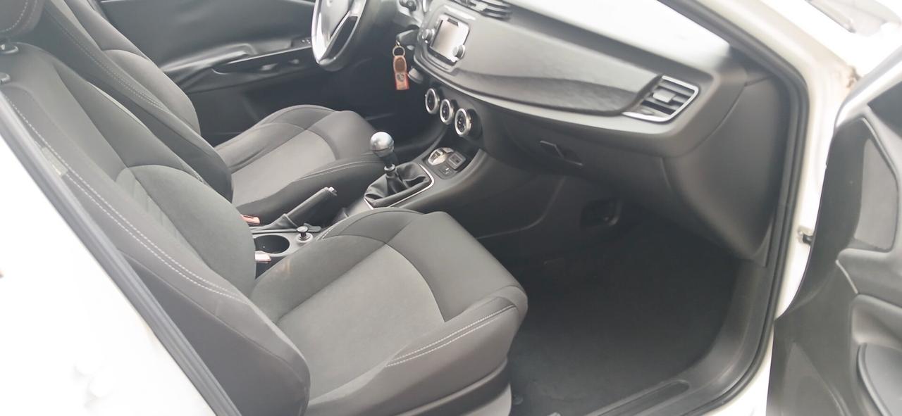 Alfa Romeo Giulietta 1.6 JTDm 120 CV neopatentati