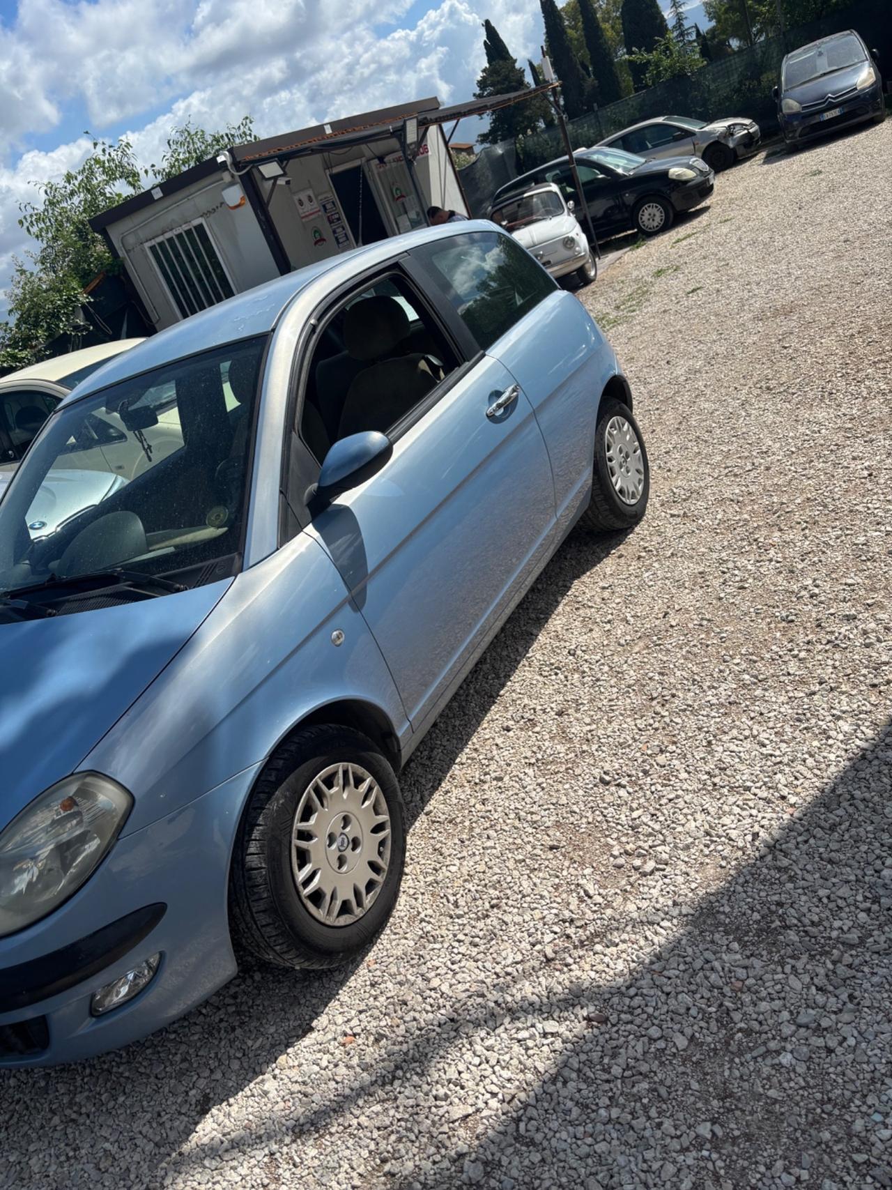 Lancia Ypsilon 1.2 16V Platino Benzina-Metano