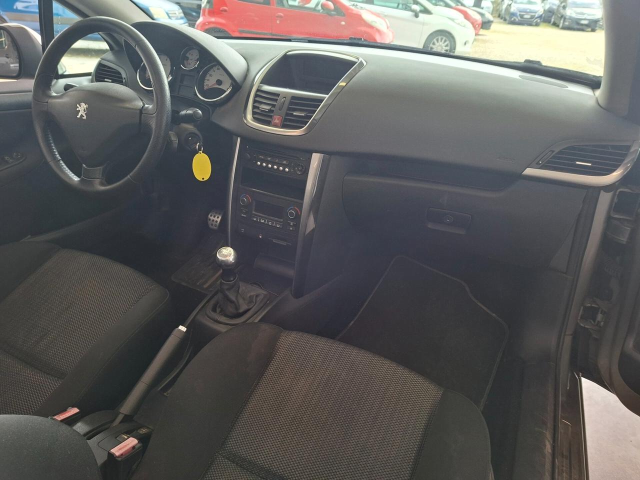Peugeot 207 1.6 BENZINA / CABRIO / DA NEOPATENTATI