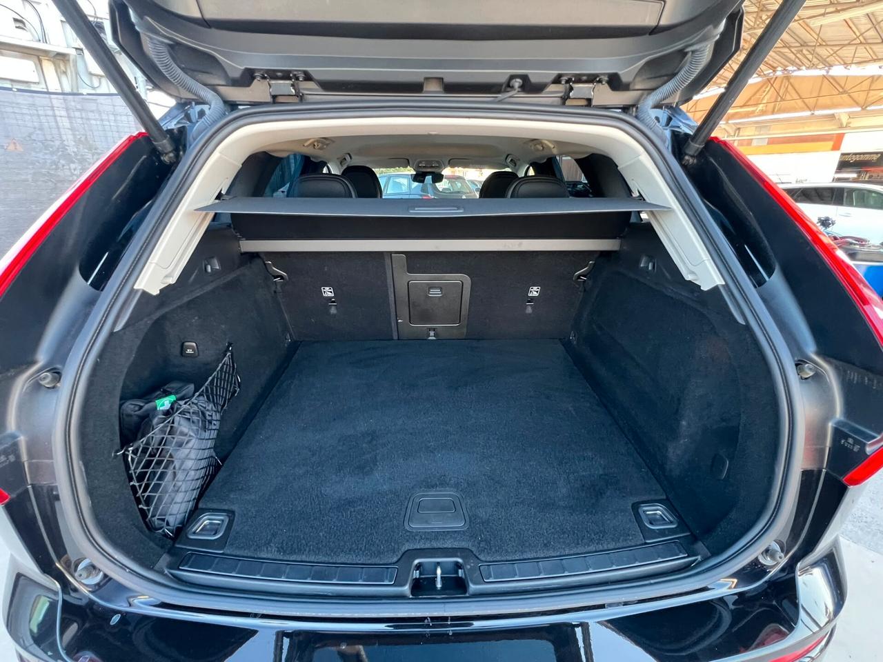 Volvo XC 60 XC60 B4 automatico Core
