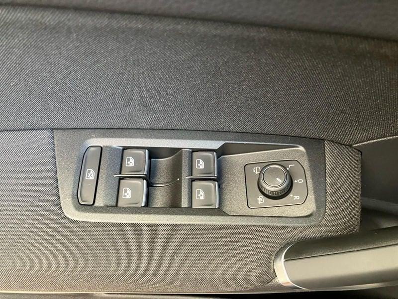 Volkswagen Touran 2.0 TDI 150 CV SCR DSG Executive BlueMotion Tech.